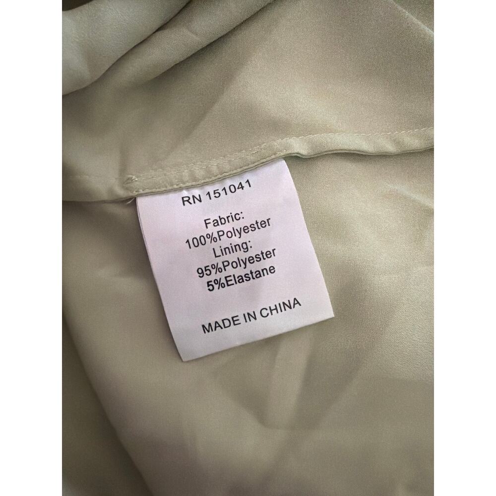 New Caara light green slip size small - Picture 4 of 4